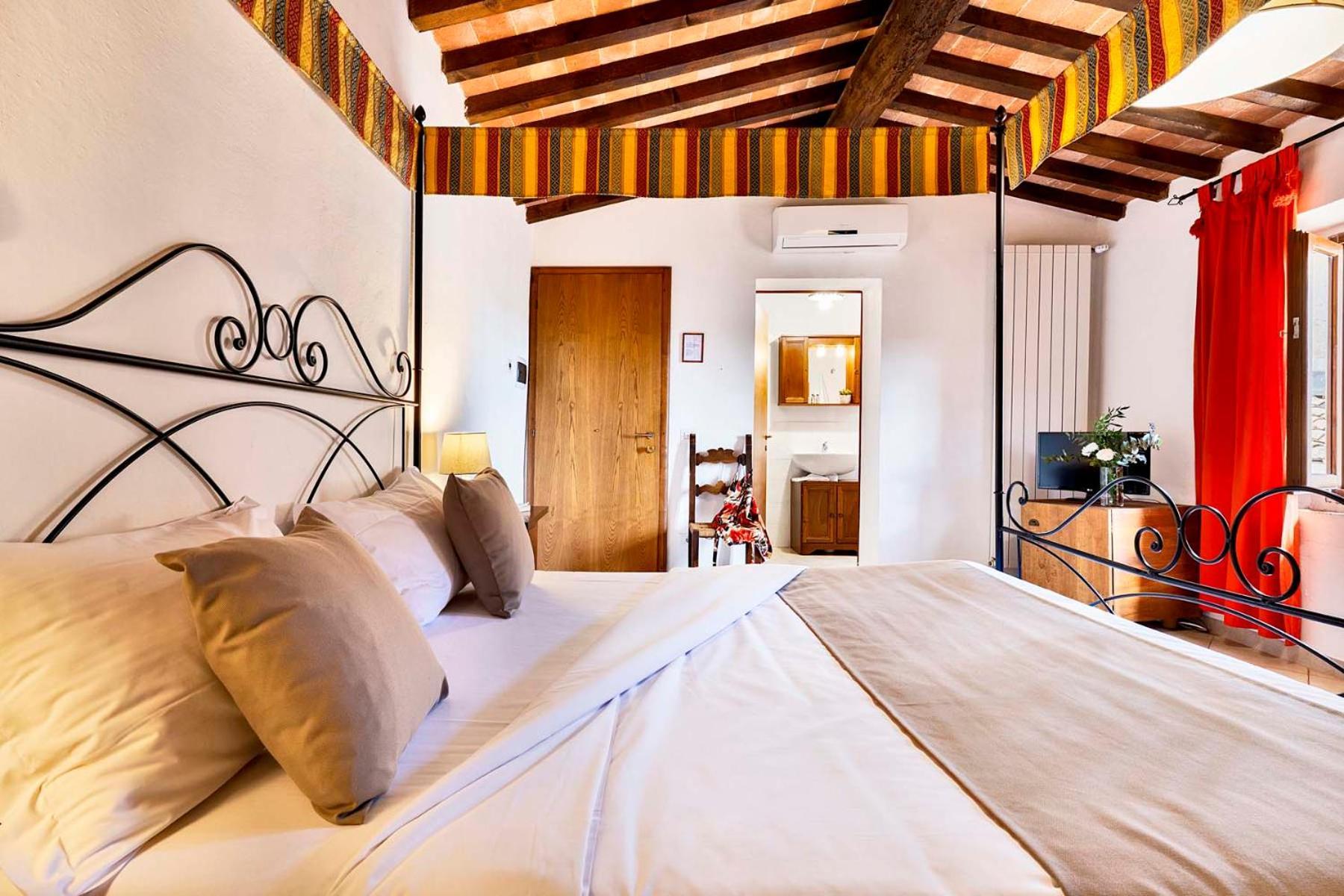 Agriturismo Tenuta Di Mensanello Колле-ди-Валь-д'Эльса Номер фото