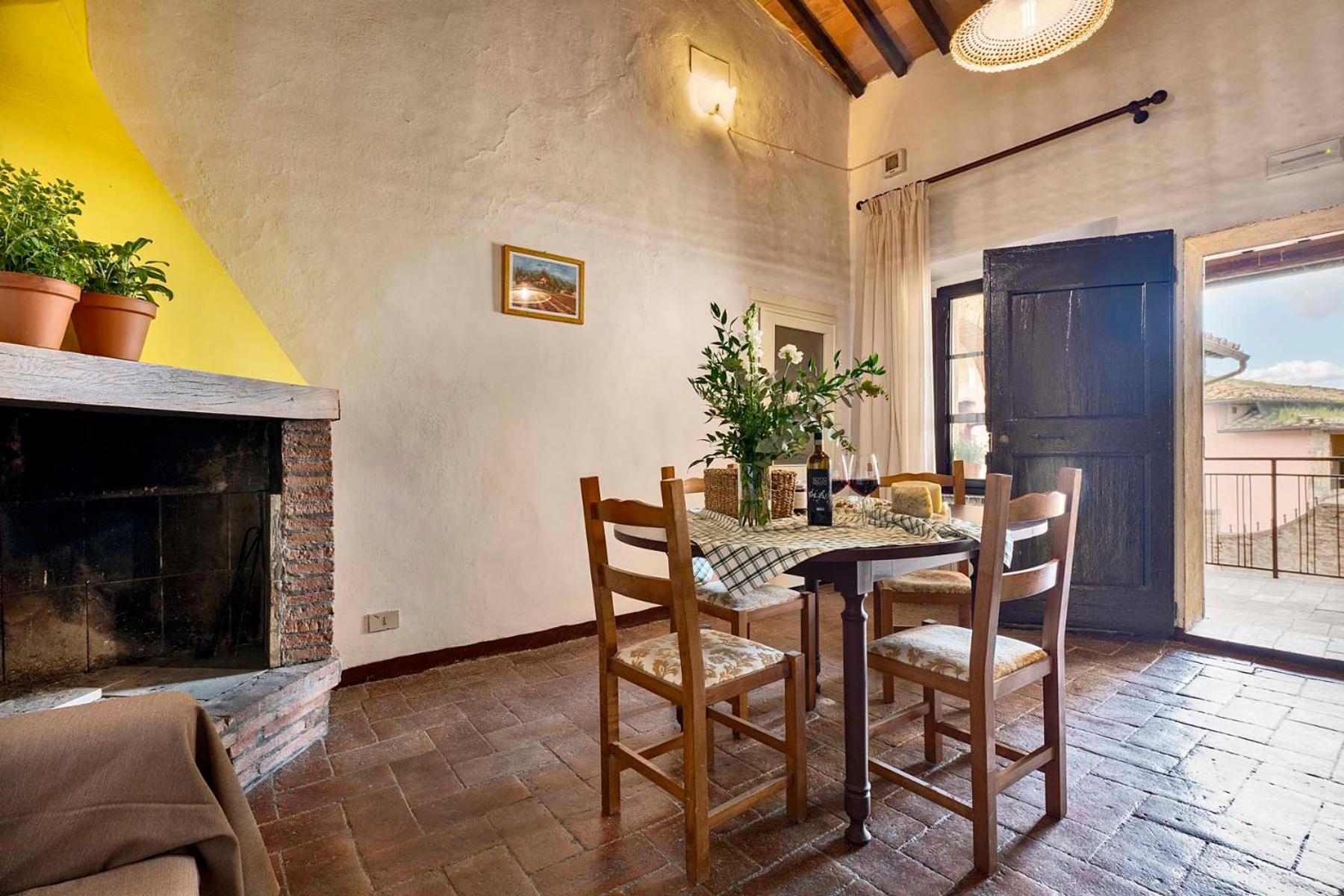 Agriturismo Tenuta Di Mensanello Колле-ди-Валь-д'Эльса Номер фото